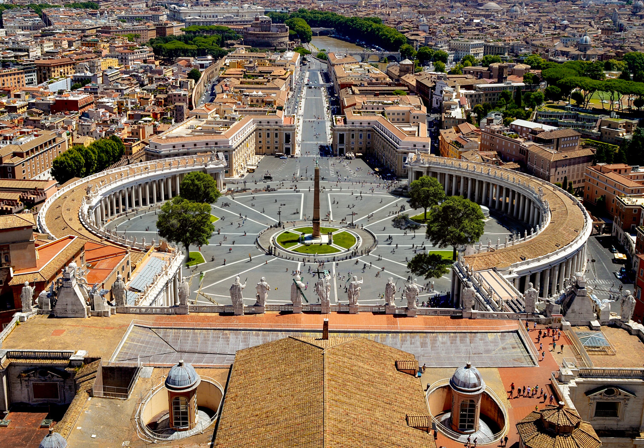 Plac Świętego Piotra, Rzym, z zielenią